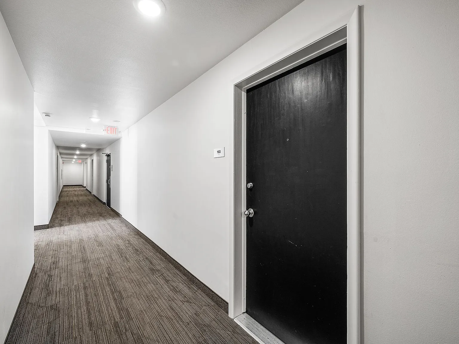 Golden Valley Road Apartments — Photo 3