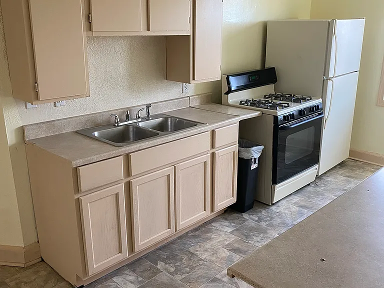 835 Humboldt Pkwy #3B — Photo 8