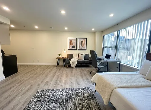 1028 Commonwealth Ave #303 Photo 1