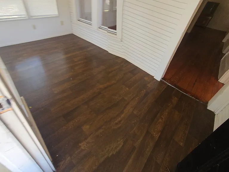 813 W Sycamore St — Photo 3