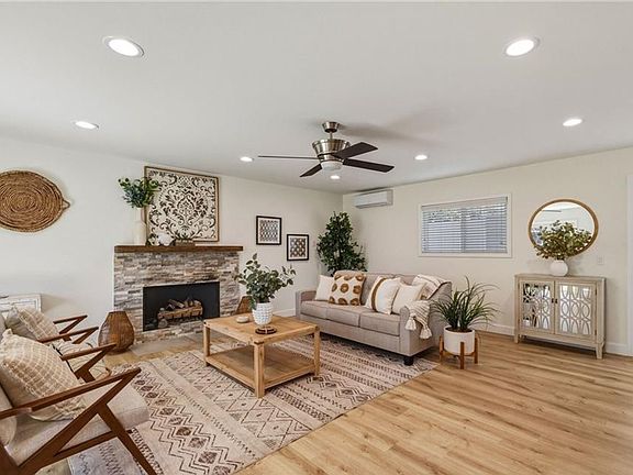 2nd image of 2611 Alvord Ln