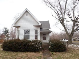 801 Railroad St, Keyesport, IL 62253