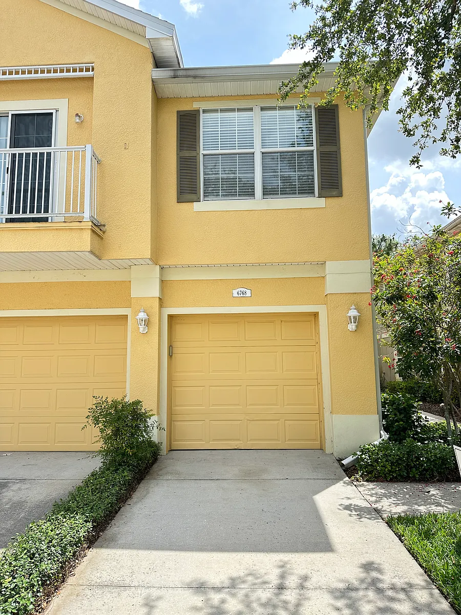 Building Photo - 6768 Breezy Palm Dr