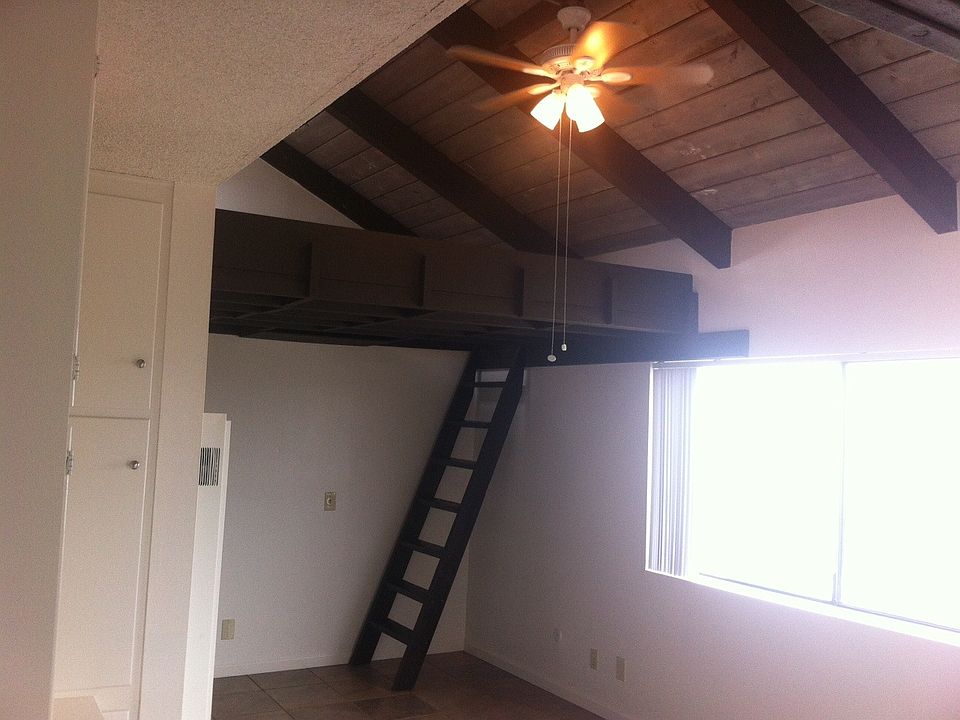 2nd image of 5107 Narragansett Ave APT 303