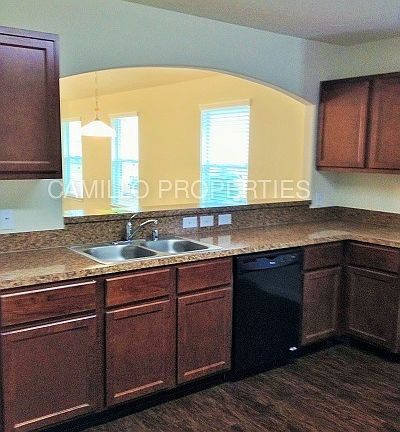 3rd image of 14430 Platzer Dr