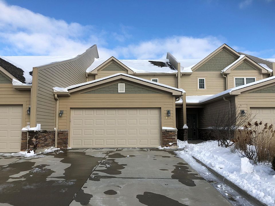 1st image of 1150 Park Dr Unit 902