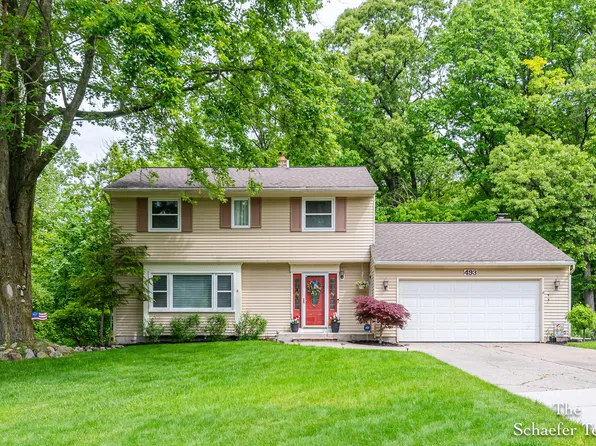 493 Edgeworthe Dr SE, Ada, MI 49301