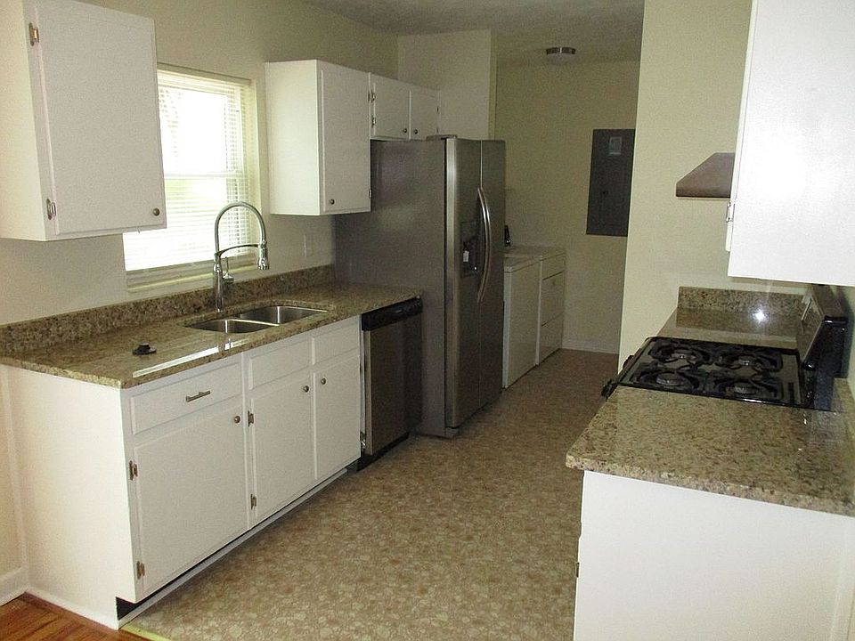 1st image of 411 Fairbanks Dr