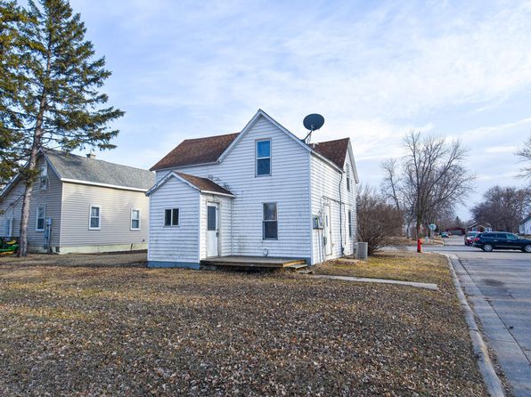 715 8th St E, Thief River Falls, MN 56701