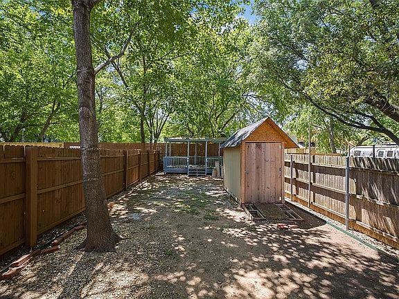 4th image of 4630 Junius St