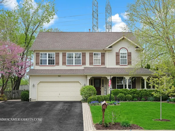760 Providence Ln, Crystal Lake, IL 60012