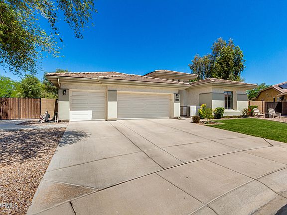 4th image of 1096 E LODGEPOLE Drive