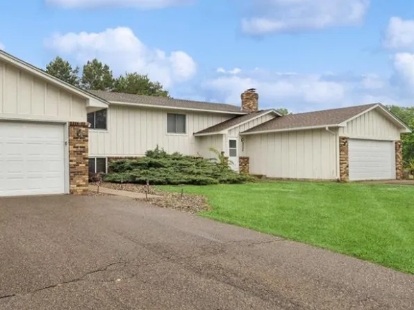 2524 Birchview Ln, Minnetonka, MN 55305