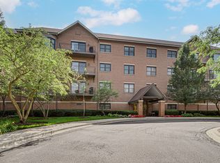 20 Trafalgar Sq Unit 407, Lincolnshire, IL 60069