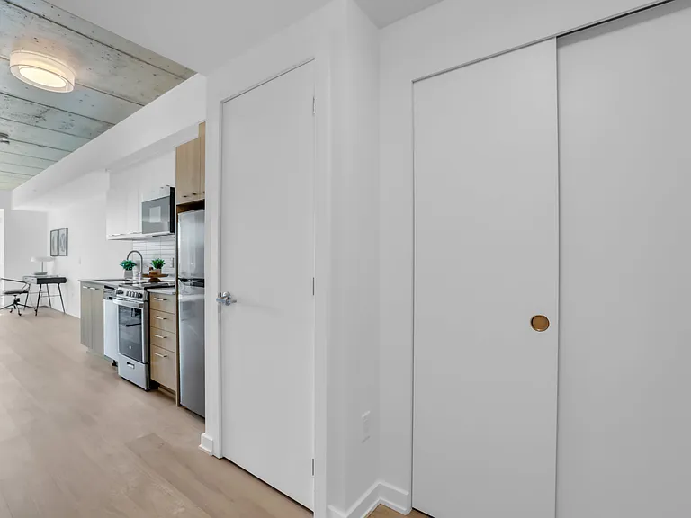 36 Robinson Ave — Photo 25