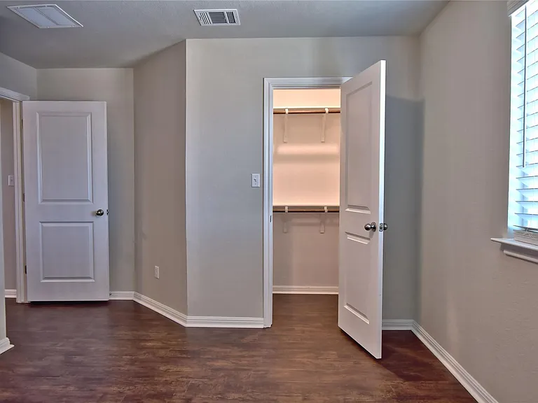 317 Clearlake Dr — Photo 22