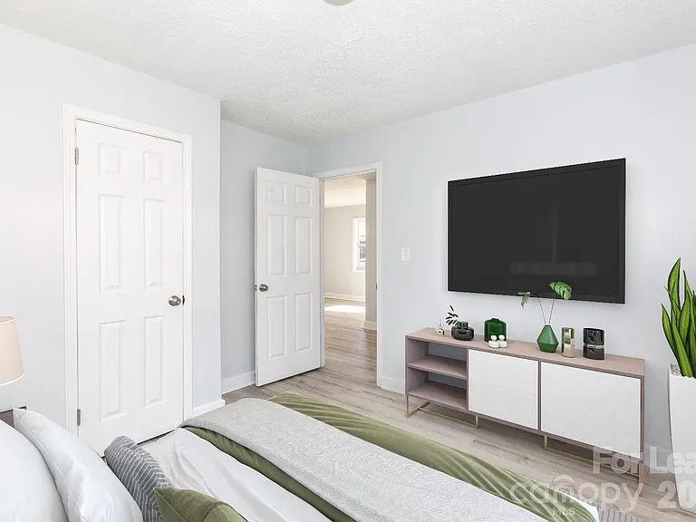 4517 Helena St — Photo 2