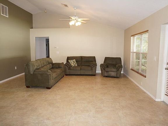 4th image of 1730 Raywood Ave