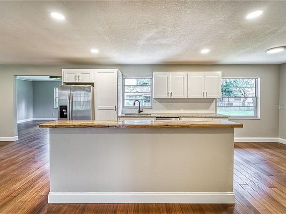 3rd image of 7011 Doreen St