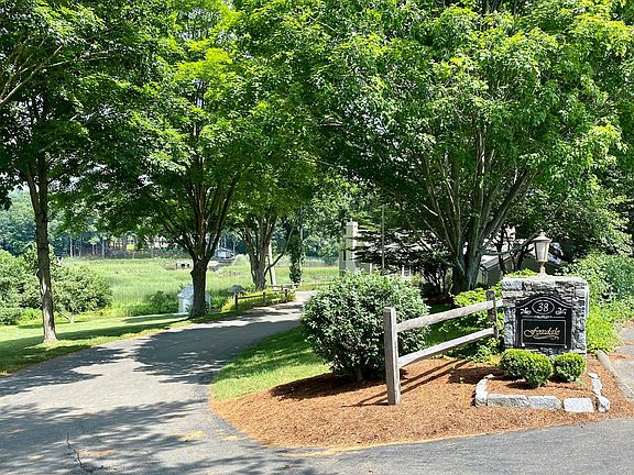 38 Foxboro Road