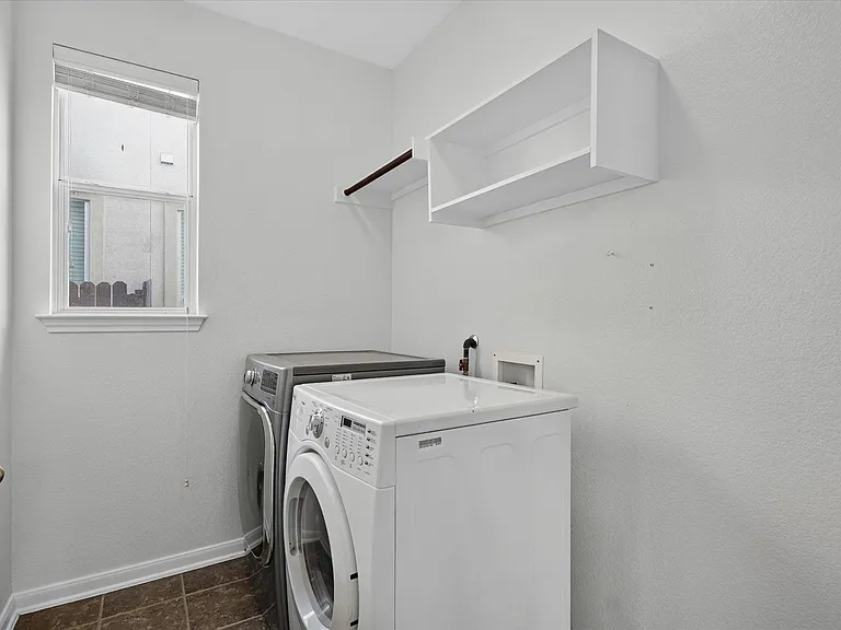 15324 Interlachen Dr — Photo 19