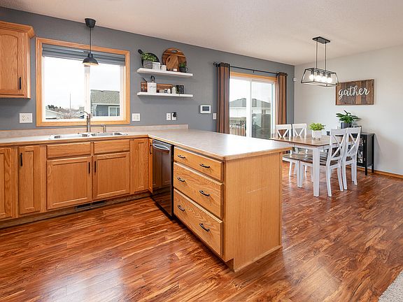 3rd image of 4618 37th Ave NW