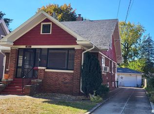 672 Jefferson St, Galesburg, IL 61401