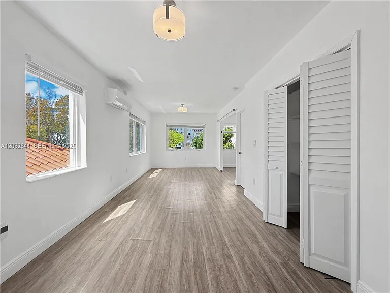 350 Minorca Ave #2 — Photo 5