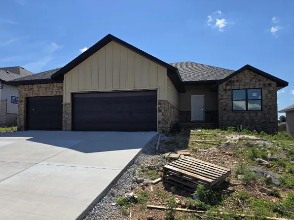 935 S Pindall Lane, Nixa, MO 65714