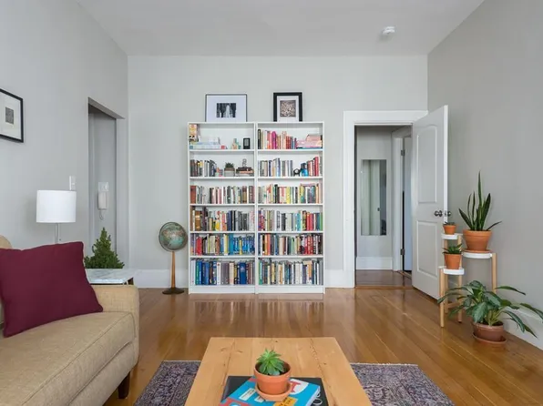 15 Trowbridge St APT 11, Cambridge, MA 02138