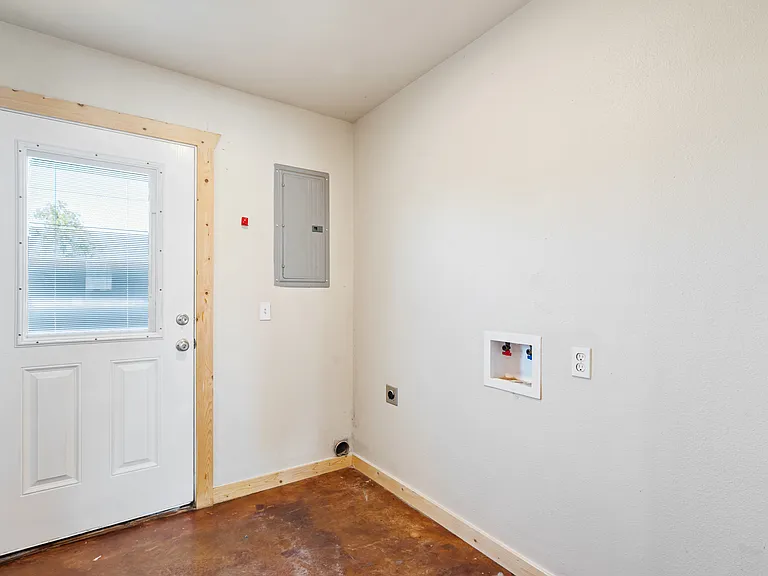 13001 Owen Ln #13001 — Photo 22