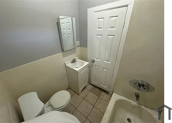 382 S 10th St #1 — Photo 3