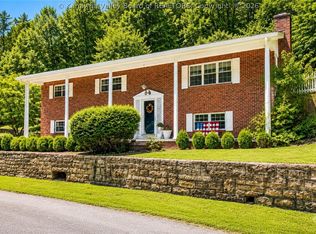 169 Burning Springs Rd, Belle, WV 25015