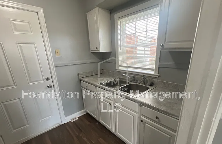 1407 Semmes St — Photo 4