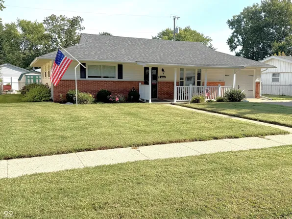 1502 Rosewood Ln, Crawfordsville, IN 47933