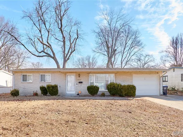 1730 Kay Dr, Florissant, MO 63031