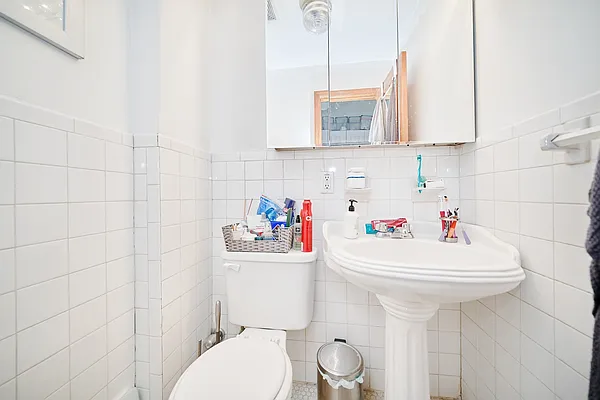 Rented by Living New York | media 12