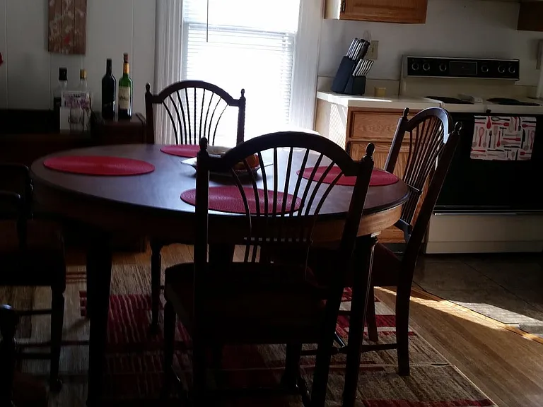 Nice, appointments give the flat a real home, rather than st