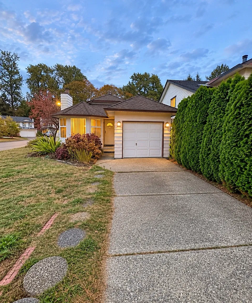 3 bed, 1100 sqft, $2,950 — Photo 1
