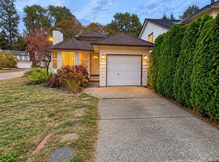 12030 206b St, Maple Ridge, BC V2X9T7