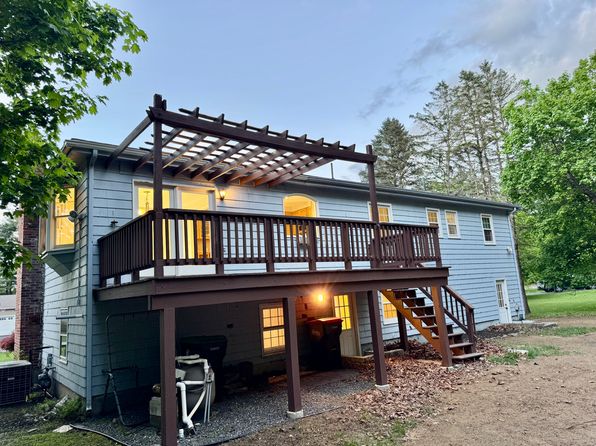 9 Brooks Rd