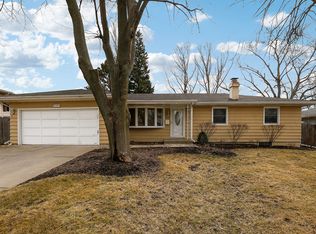 1141 Laurel Dr, Aurora, IL 60506