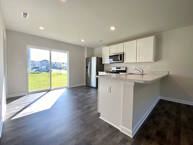407 Mardella Dr — Photo 6
