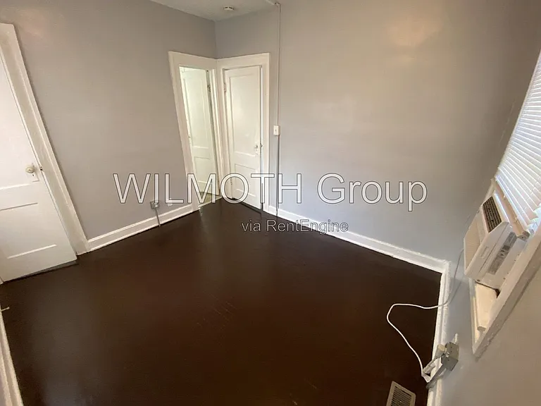 634 E 37th St #2 — Photo 9