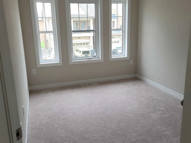 113 Finegan Cir — Photo 15