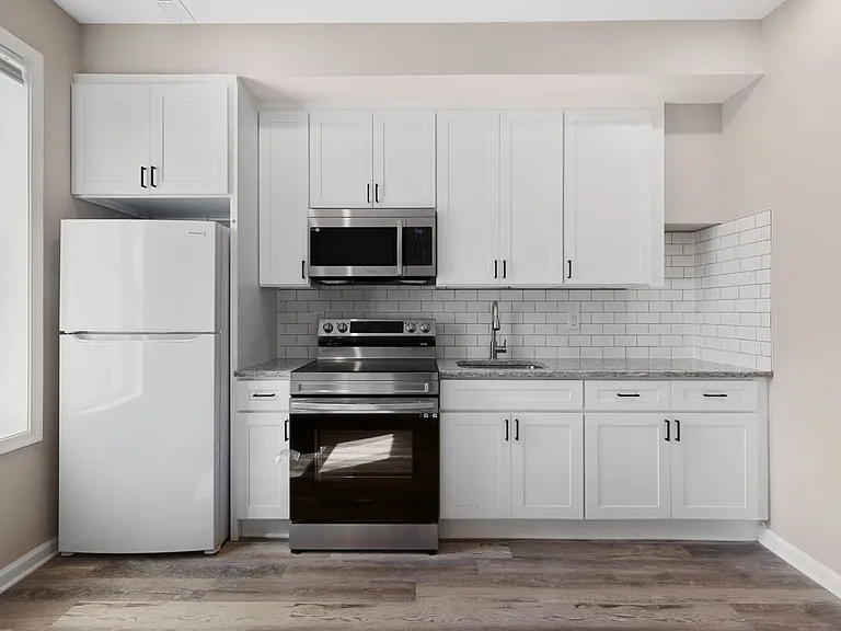531 N Belnord Ave — Photo 8