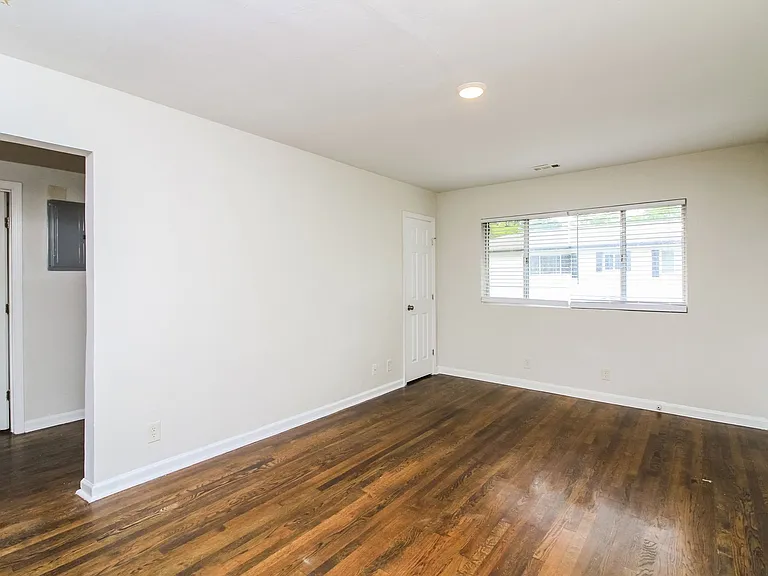 Enclave Oakhurst Village — Photo 22