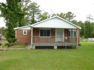 221 Lakewood Dr, Jacksonville, NC 28546