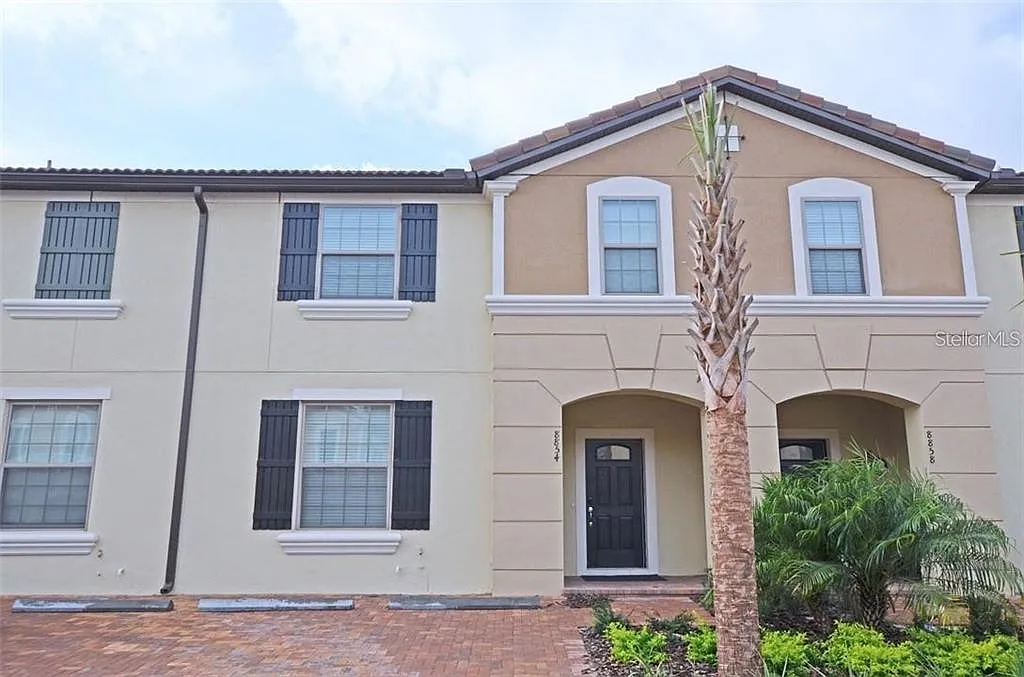 5 bed, 4.5 bath, 2263 sqft, $2,900 — Photo 1