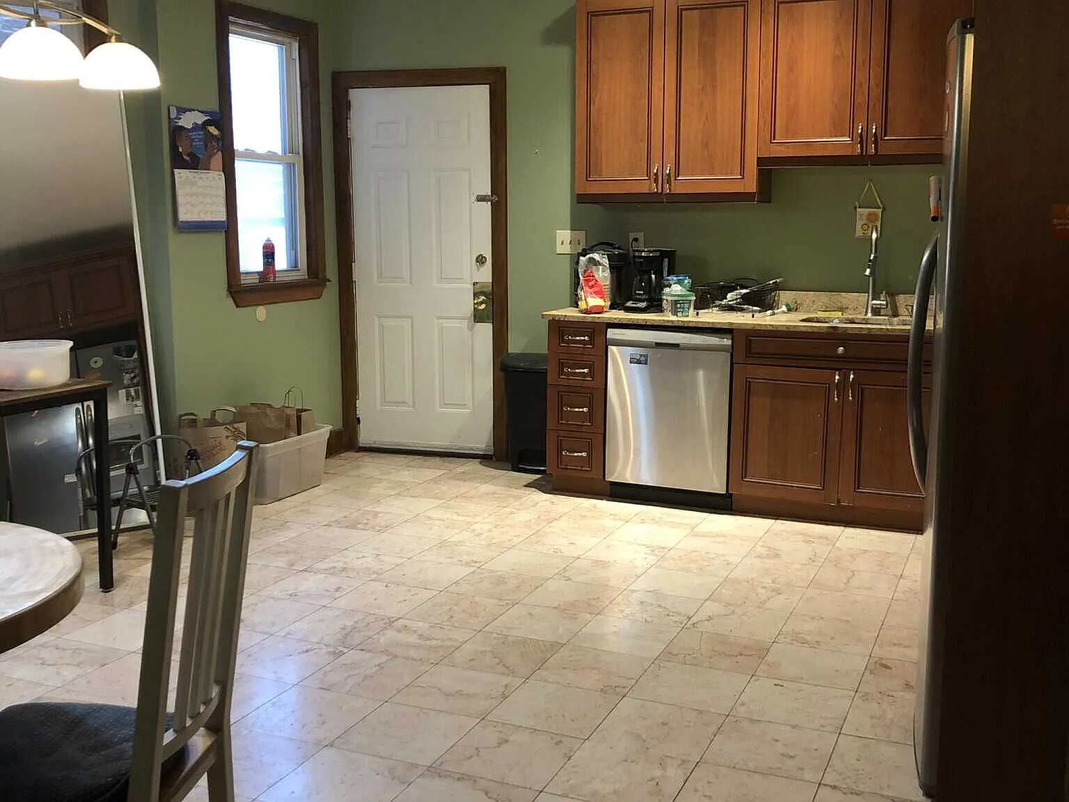 4 bed, $3,800 — Photo 2